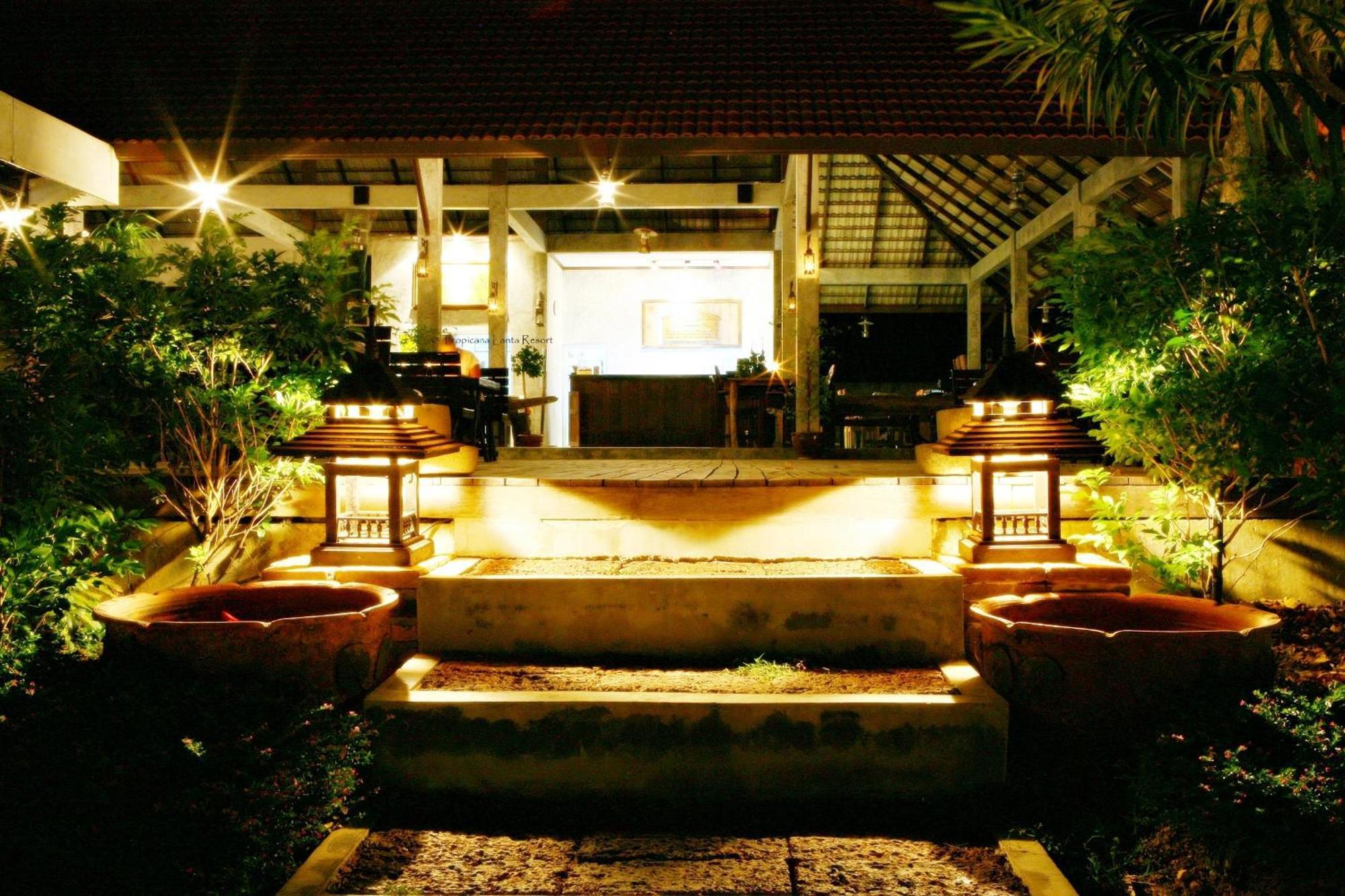 Tropicana Lanta Resort Krabi town Restaurant bilde